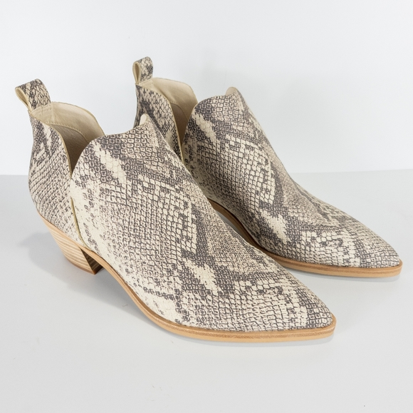 Dolce Vita Sonni Pointy Toe White Black Snake Booties - Picture 4 of 6